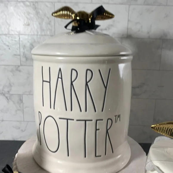 Rae Dunn Harry Potter canister with 1 mug set the golden snitch - Picture 2 of 7